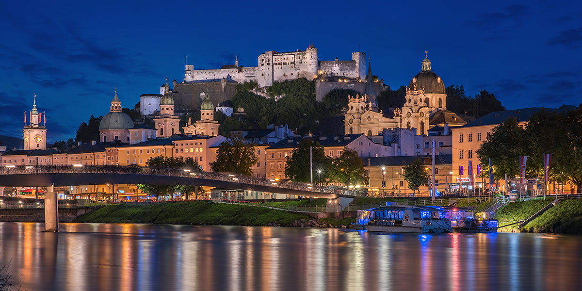 Salzburg-bei-Nacht – LED Bilder Textilspannrahmen