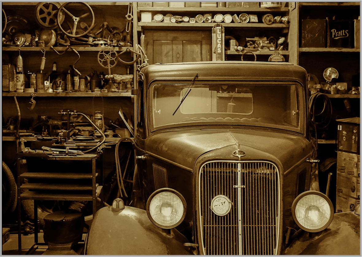LED Bild Ford Garage